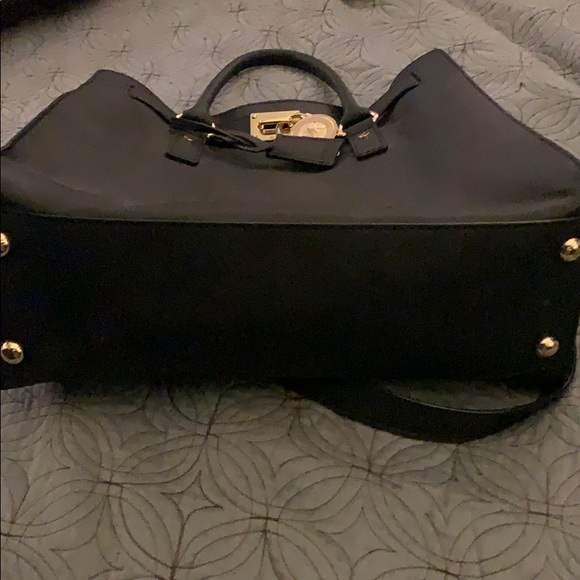 Michael Kors Hamilton Large Tote - Picture 2 of 3